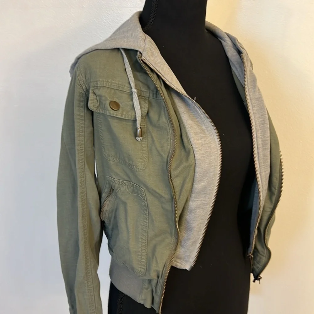 Full Tilt Versatile Cotton & Spandex Layered Hooded Jacket W/Zip Pockets, Sz. S.